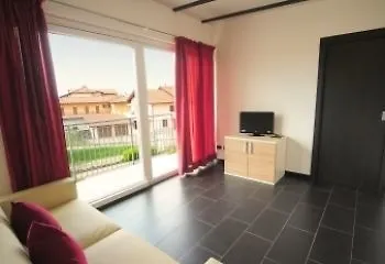 风帆公寓式酒店 3*